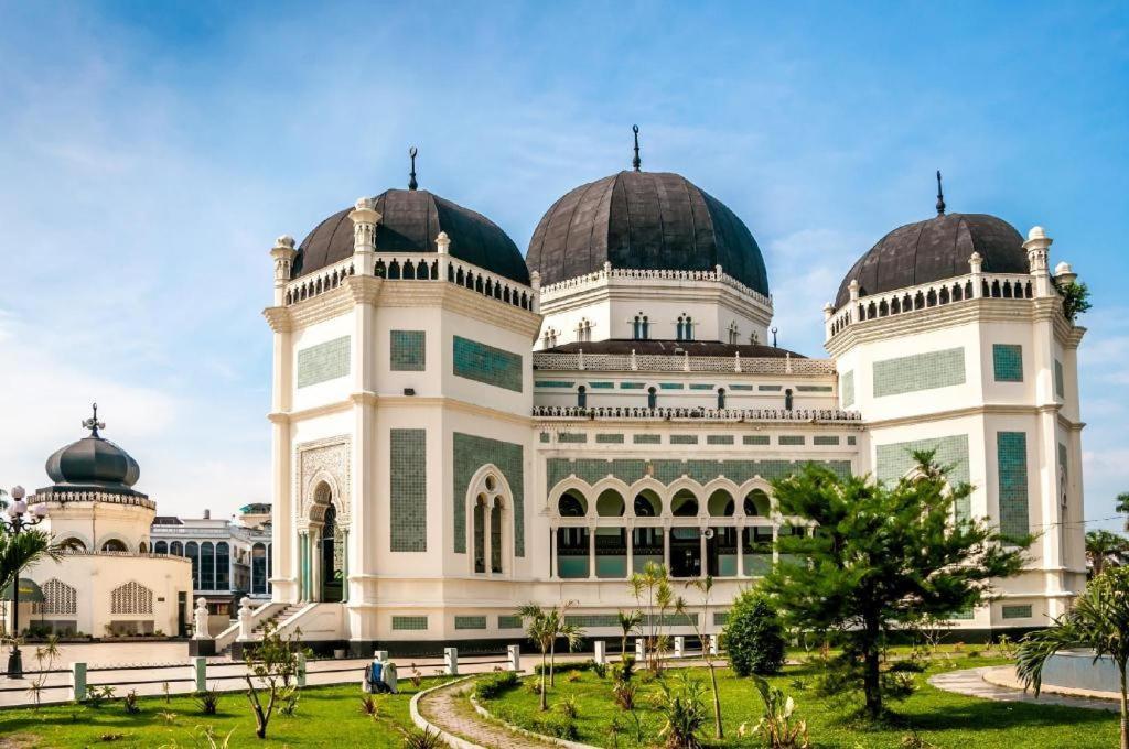 Amaliun Hotel Medan Dış mekan fotoğraf
