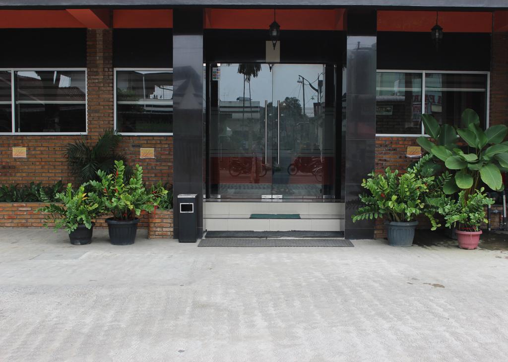 Amaliun Hotel Medan Dış mekan fotoğraf